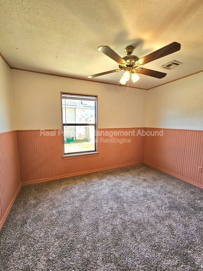 Building Photo - 924 Cowell St