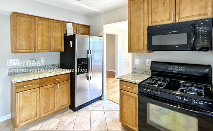 Building Photo - 4678 Pearson Dr