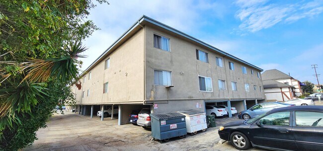 Building Photo - 906 Torrance Blvd