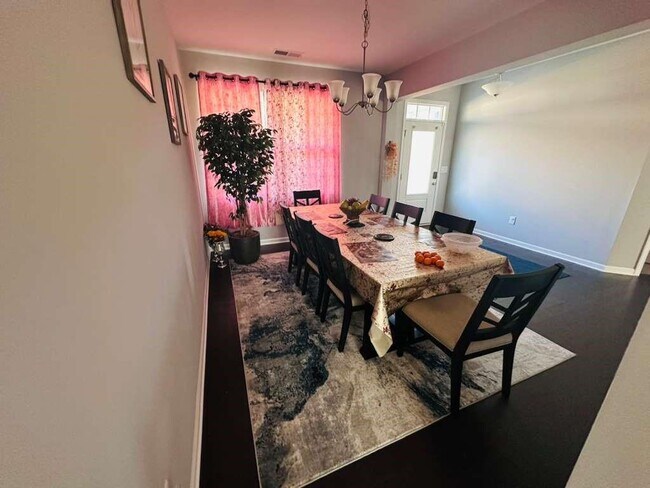 Building Photo - 8035 Stiner Grv