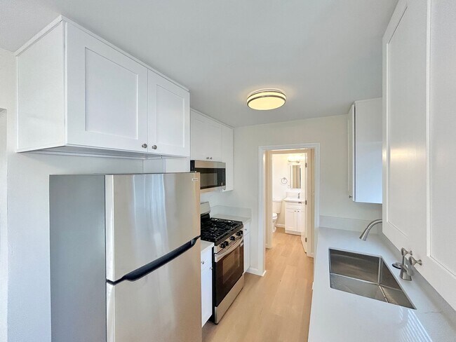 Building Photo - Beautiful 1BD/1BA Fully Remodeled Unit w/ ...