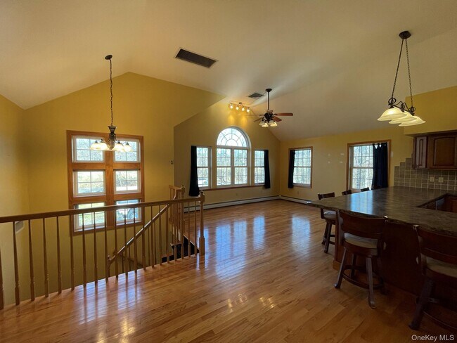 Building Photo - 1055 Bruynswick Rd