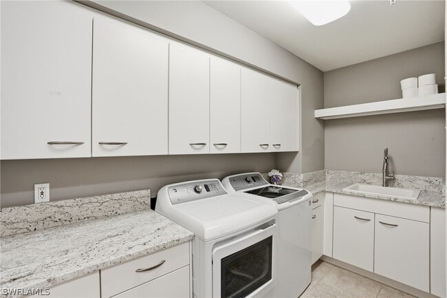 Building Photo - 5051 Pelican Colony Blvd