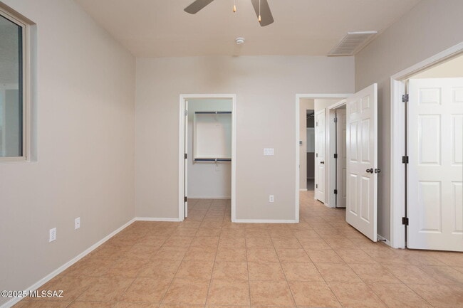 Building Photo - 12073 W Hailey Ln