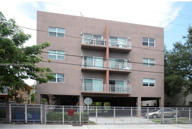 Building Photo - 529 NE 62nd St