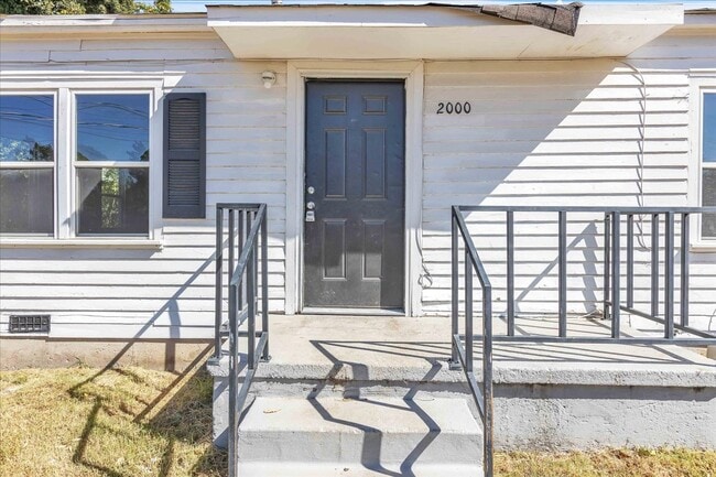 Building Photo - 2000 N Douglas Blvd