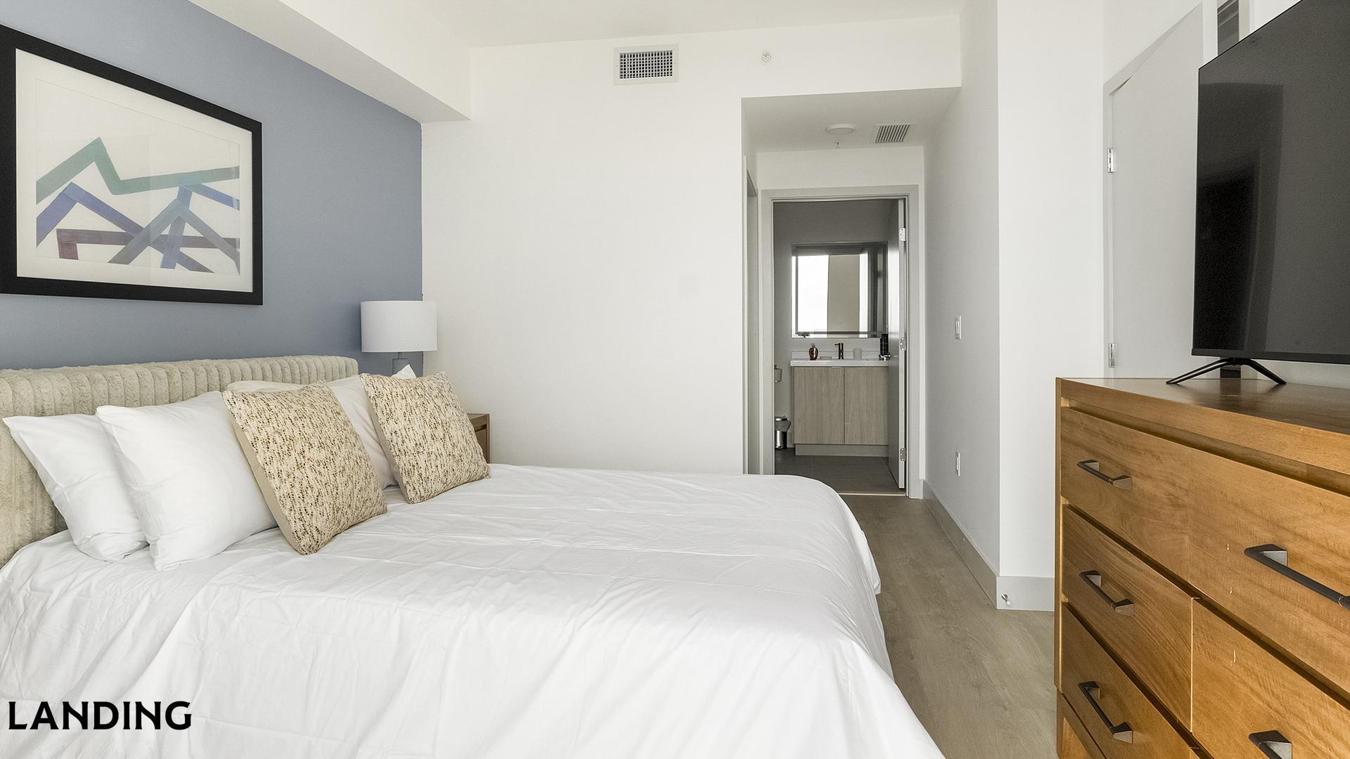 Building Photo - 1155 NE 126th St