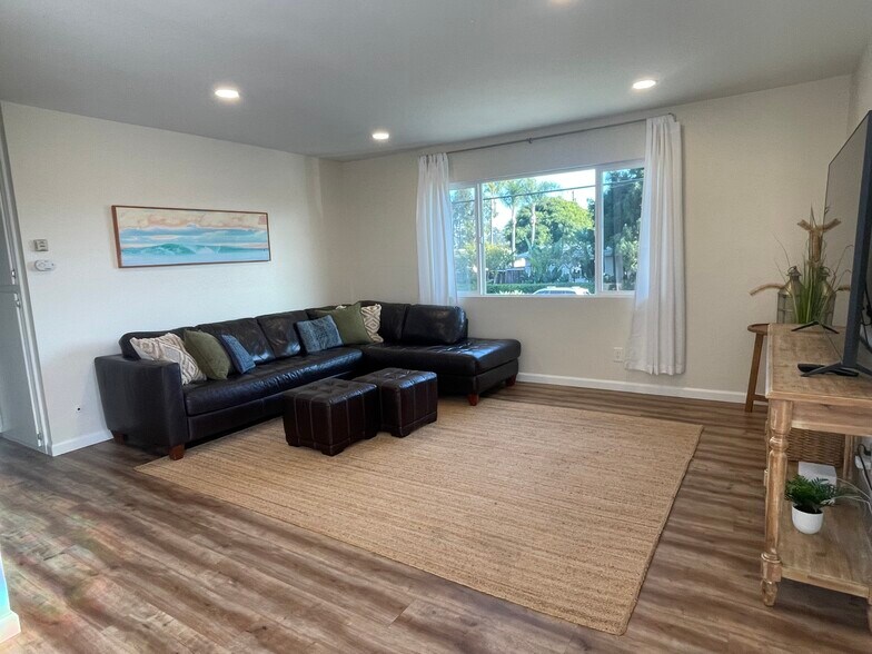 Living Room - 26465 Via California