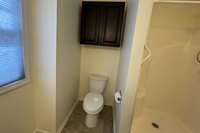 Building Photo - MOVE-IN SPECIAL! $500 OFF FIRST MONTH'S RENT! Large Townhome in North Ames