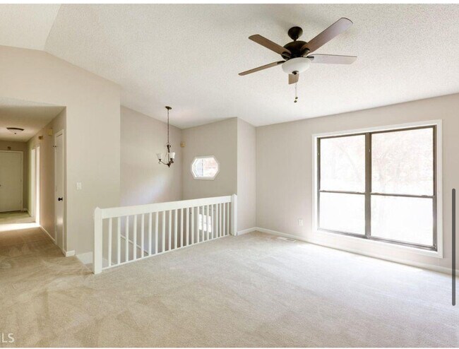 Building Photo - 650 Gregory Manor Dr SW