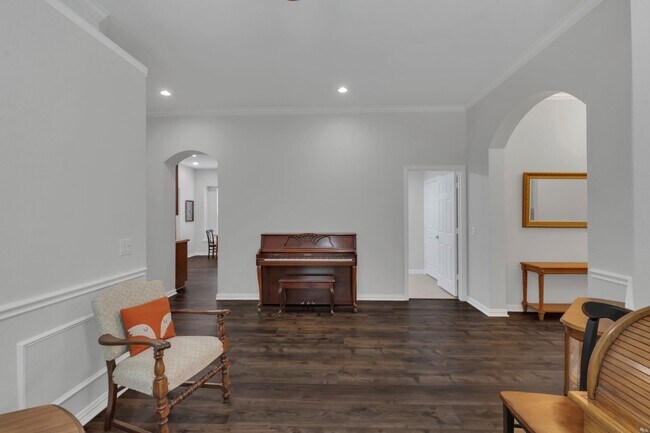 Building Photo - Herritage Ranch Gem