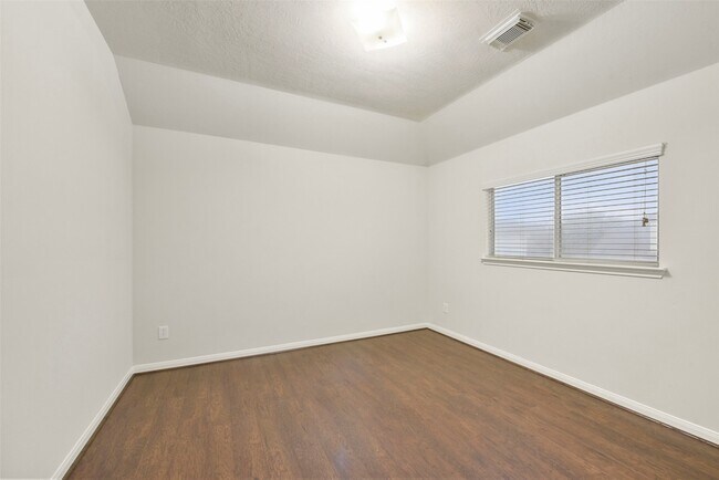 Building Photo - 7514 Boxwood Ridge Ln