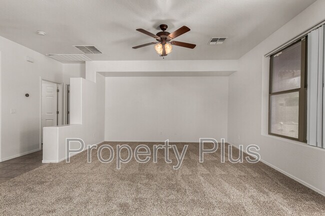 Building Photo - 4211 N 153rd Dr