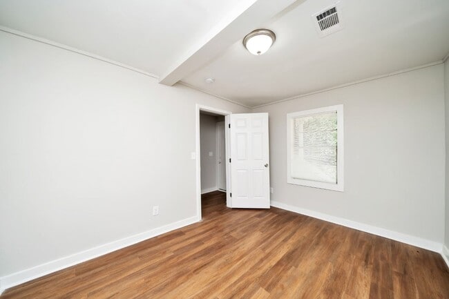 Building Photo - 1812 26th Ave