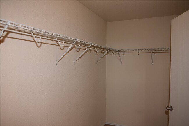 Building Photo - 2626 Ensbrook Meadow Lane