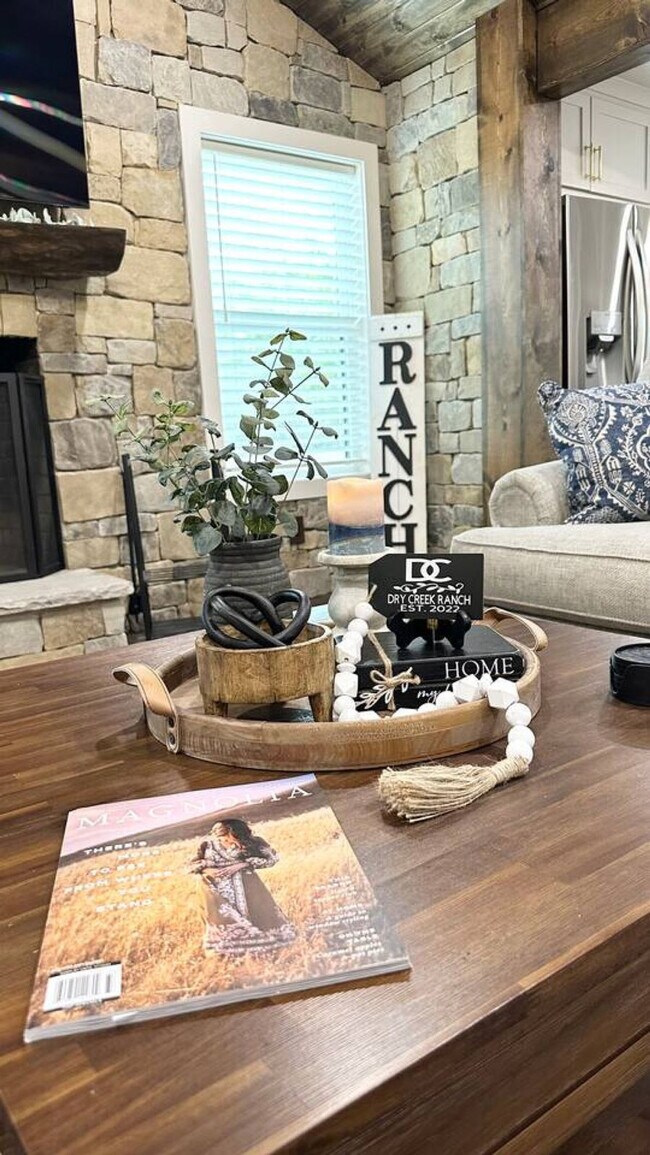 Building Photo - 5472 Andert Rd