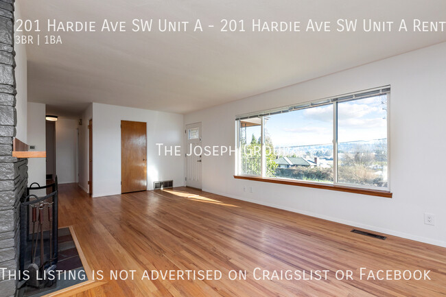 Building Photo - Fully updated 3-bed in Renton