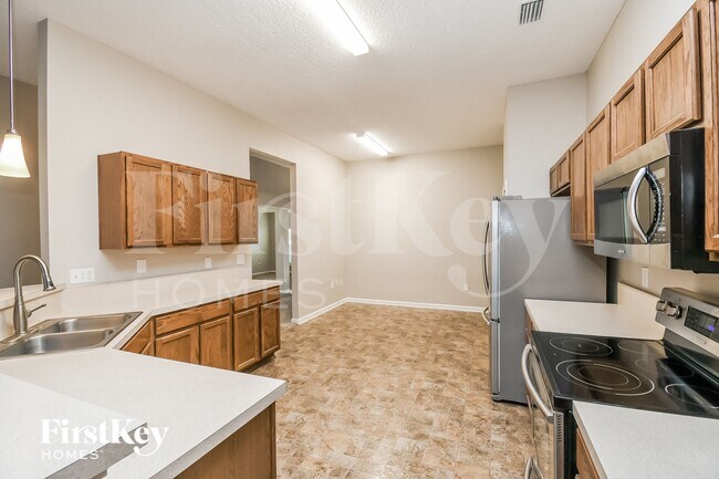 Building Photo - 13772 Fish Eagle Dr W
