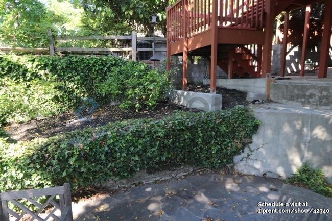 Building Photo - 654 Chetwood St