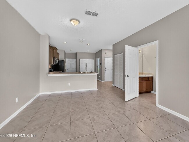 Building Photo - 940 Capitol Pkwy