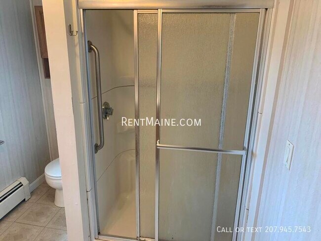 Building Photo - 35 Bosworth St