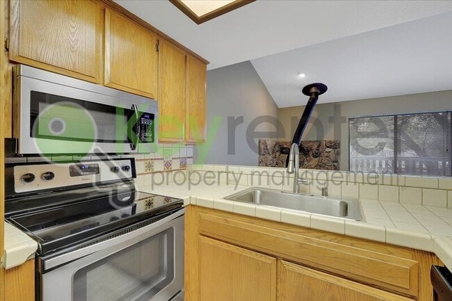 Building Photo - 7733 Lauppe Ln