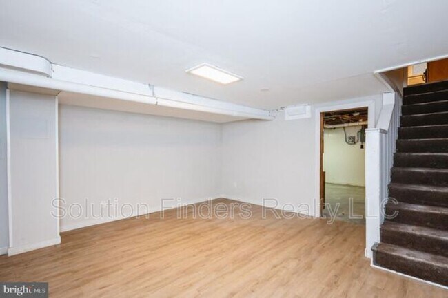 Building Photo - 2110 Coralthorn Rd