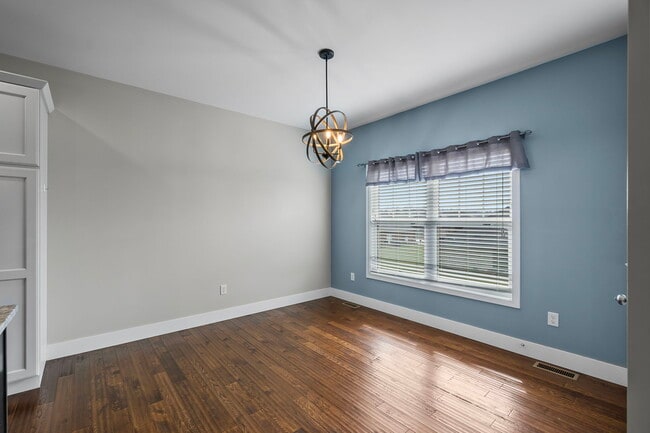 Building Photo - 145 Summerfield Way