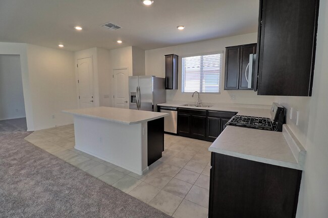 Building Photo - Almost New Rancho Sahuarita Home!