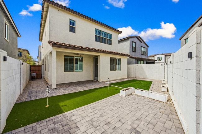 Building Photo - 4834 S Ferric