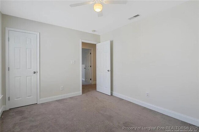 Building Photo - 177 Lamplighter Way