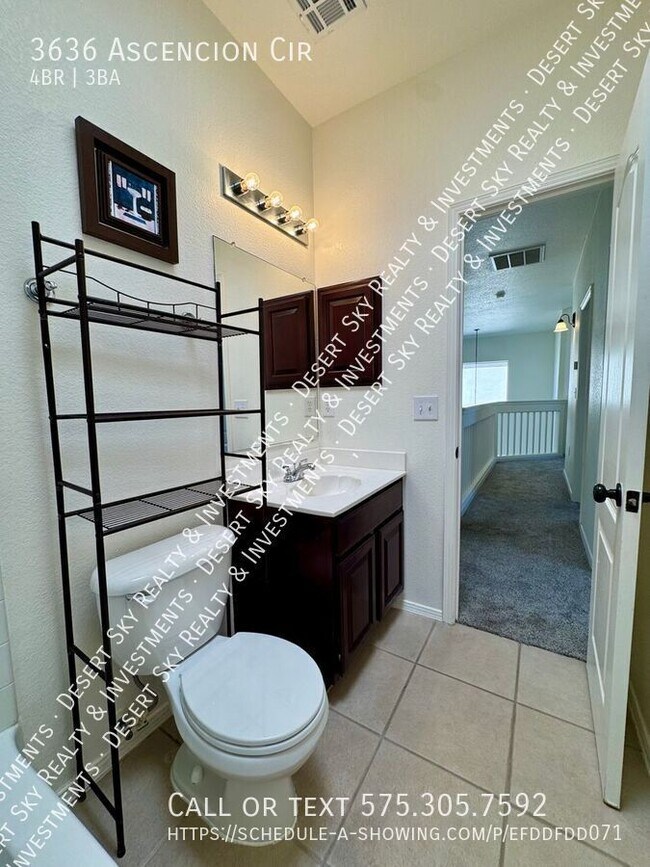 Building Photo - 3636 Ascencion Cir