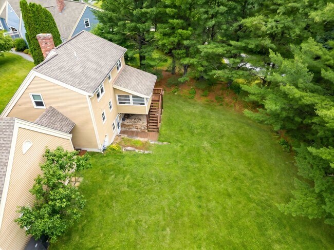 Building Photo - 246 Winding Pond Rd