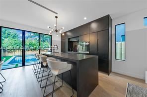 Building Photo - 3 br, 2.5 bath Townhome - BAY VISTA