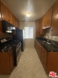 Building Photo - 1166 Amherst Ave