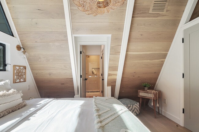 Building Photo - 4173 Sunswept Dr