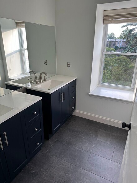 Building Photo - 31120 Hunters Dr