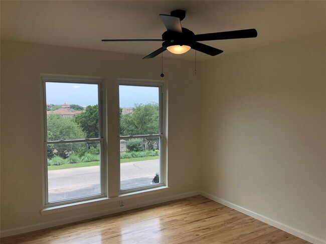 Building Photo - 809 Malabar St
