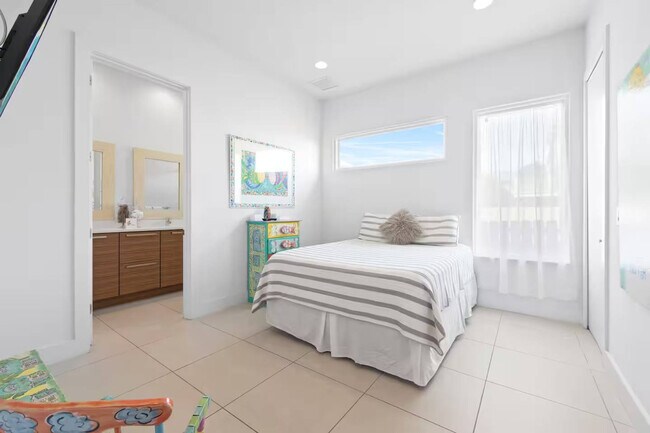 Building Photo - 141 S Atlantic Ave