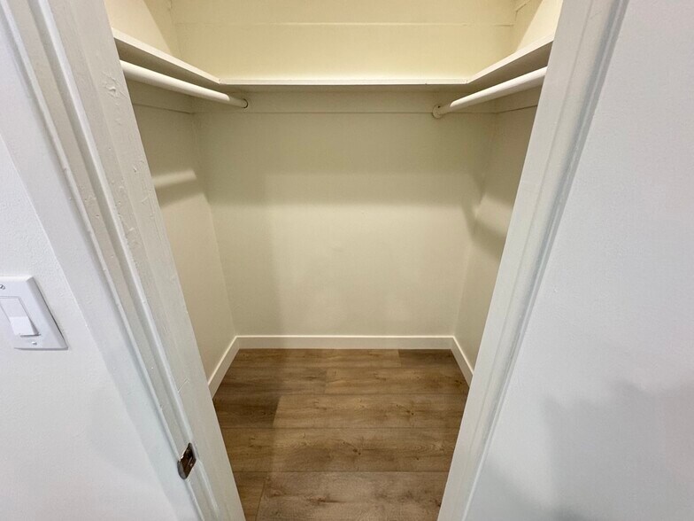 Building Photo - 1152 Ruberta Ave