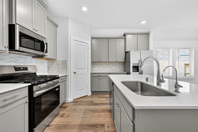 Building Photo - 31810 Autumn Spur Ln