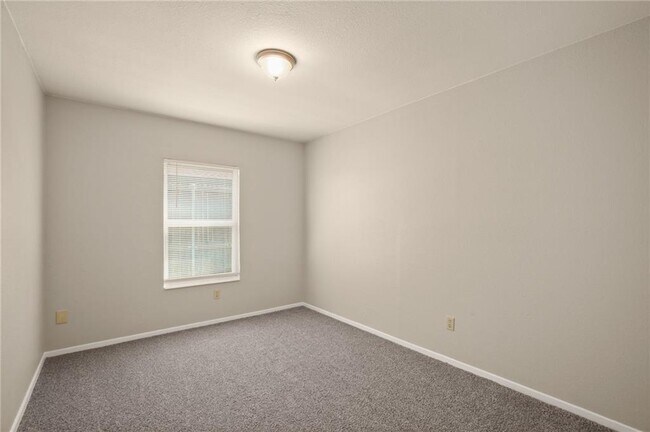 Building Photo - 9402 Marsh Dr