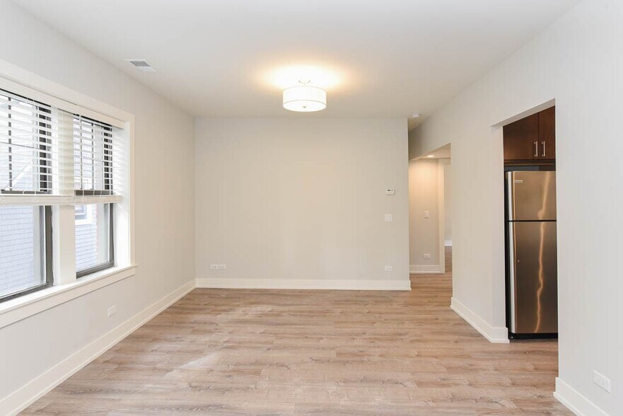 Building Photo - 1150 Maple Ave