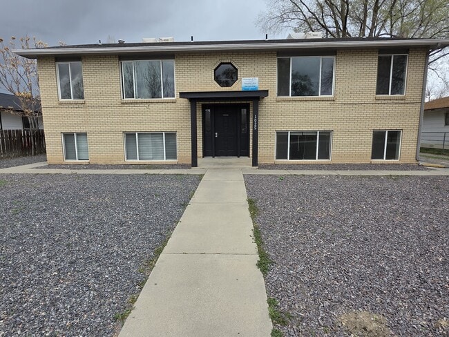Building Photo - 1025 Cedar Way