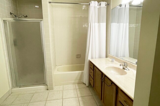 Building Photo - 12B Leva Dr