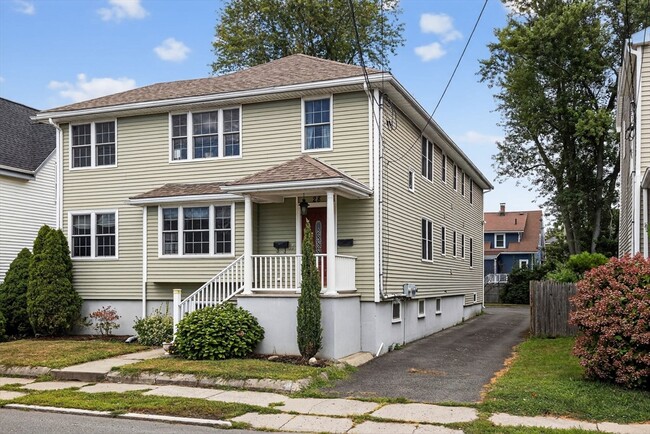 Primary Photo - 28 Webster St