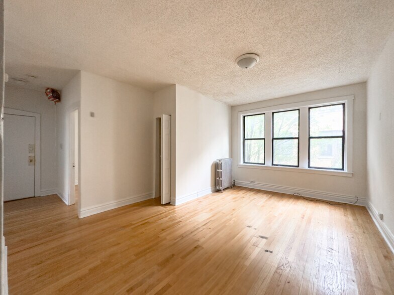 Building Photo - 1540 N Kedzie Ave