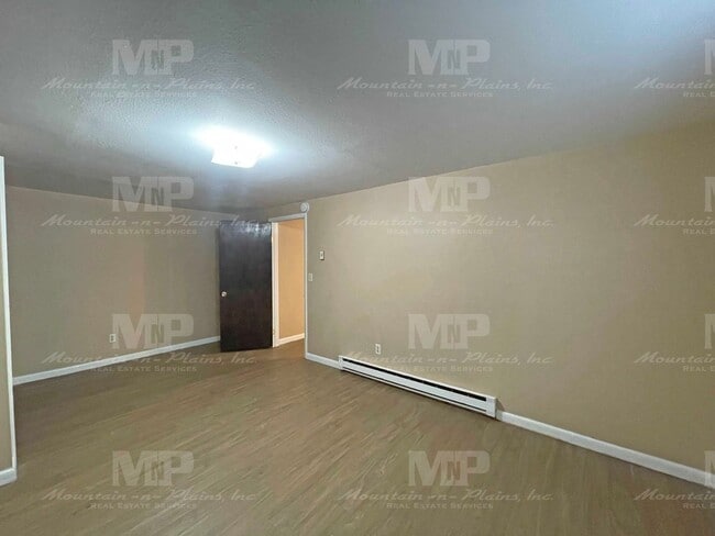 Building Photo - 1209 Montgomery St