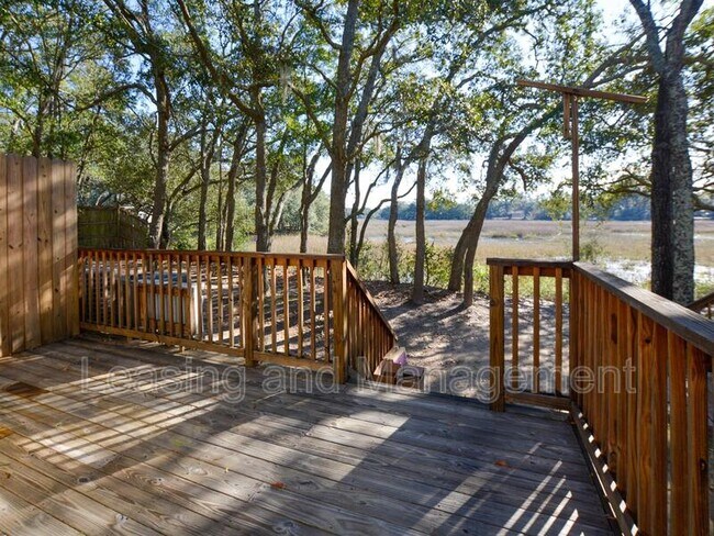 Building Photo - 33 Brockman Dr