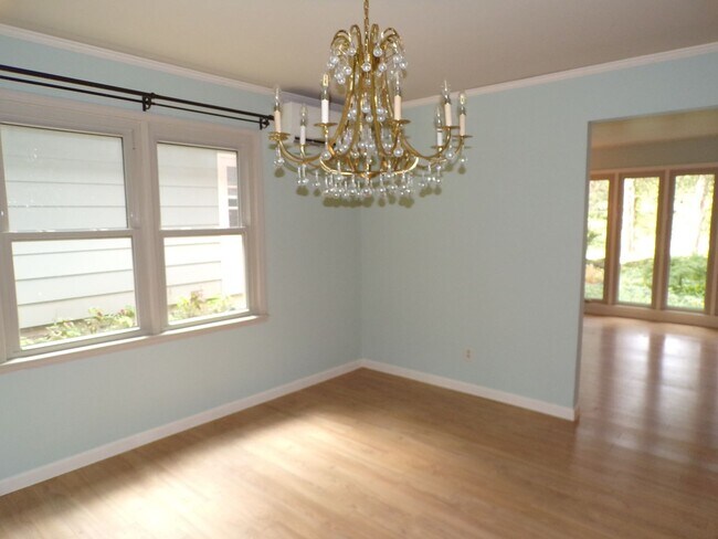 Building Photo - Unique 2 Bed 2.5 Bath Country Home!